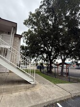 1206 International Blvd in Laredo, TX - Building Photo - Building Photo