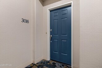 2989 N 44th St in Phoenix, AZ - Foto de edificio - Building Photo