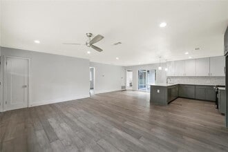 9714 Hansford Dr in Austin, TX - Building Photo - Building Photo