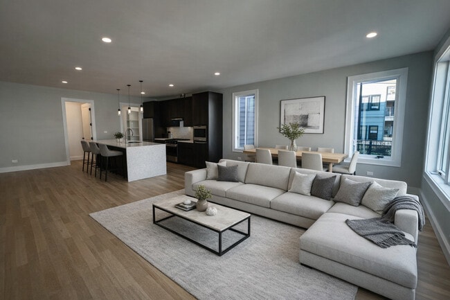 4243 N Damen Ave in Chicago, IL - Building Photo - Building Photo