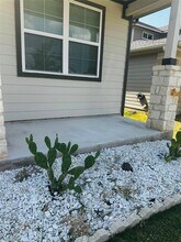 94 Barton Creek Ln in Hutto, TX - Building Photo - Building Photo