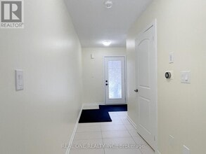 7 Hedges Cres in Hamilton, ON - Building Photo - Building Photo