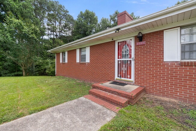 1319 Legend Rd in Raleigh, NC - Building Photo - Building Photo