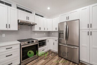 1042 S Director St in Seattle, WA - Building Photo - Building Photo