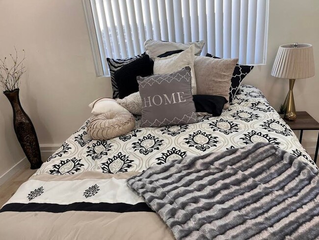 10924 Polaris Dr in San Diego, CA - Building Photo - Building Photo