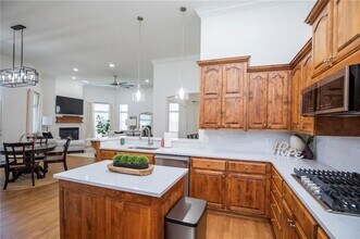 6539 W Valley View Rd in Rogers, AR - Building Photo - Building Photo