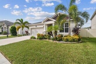 11514 Cedar Valley Dr in Riverview, FL - Building Photo - Building Photo