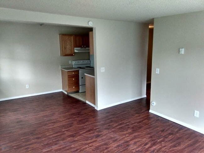 345 N 5th St in Klamath Falls, OR - Building Photo - Building Photo