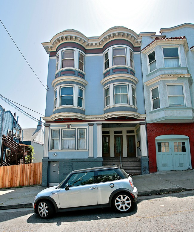 115-121 Henry St in San Francisco, CA - Building Photo - Building Photo