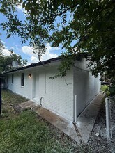 5307 Greylog Dr in Houston, TX - Building Photo - Building Photo