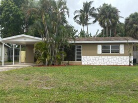 301 Cherry St in Palm Beach Gardens, FL - Building Photo