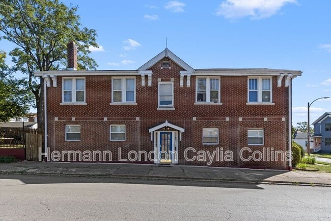 6916 Moellenhoff St