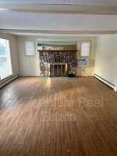 1145 Rhodes Rd in Orion Township, MI - Foto de edificio - Building Photo