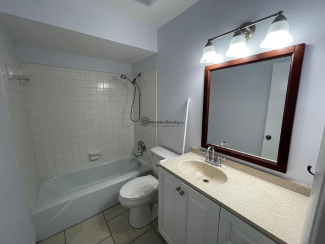 7011-7013 Brentford Rd in Sarasota, FL - Building Photo - Building Photo