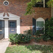 3545 Old Chamblee Tucker Rd in Atlanta, GA - Building Photo