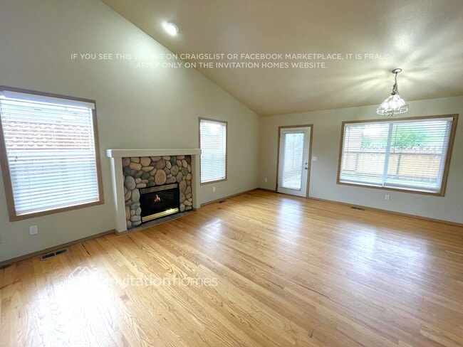 306 Deeded St in Orting, WA - Building Photo - Building Photo