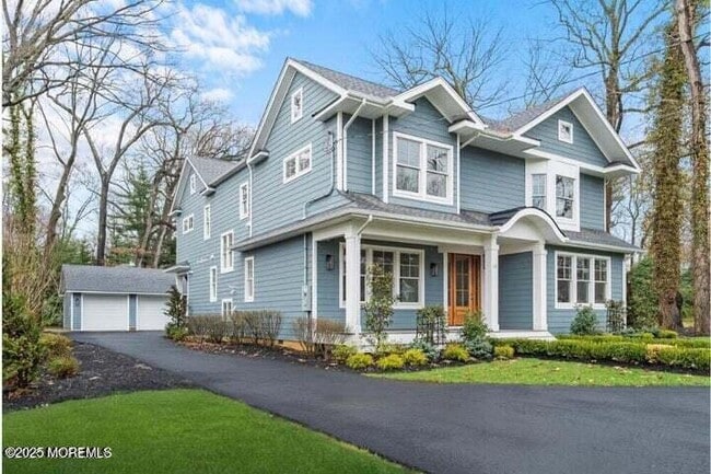 property at 40 Circle Dr