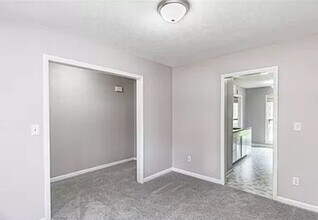 1120 Patrick Dr in Fayetteville, NC - Building Photo - Building Photo