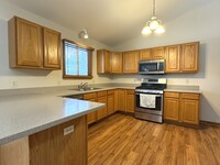 226 Newport Trail in McHenry, IL - Building Photo - Building Photo