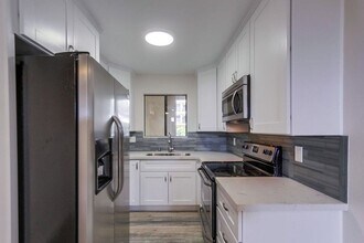 3535 Monroe Ave in San Diego, CA - Building Photo - Building Photo