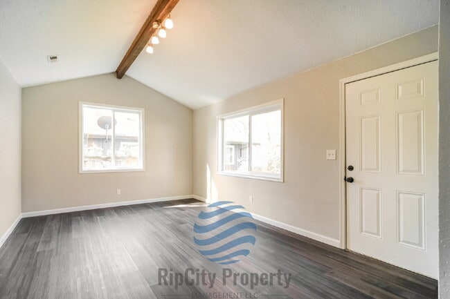 1307 Elm St in Forest Grove, OR - Building Photo - Building Photo