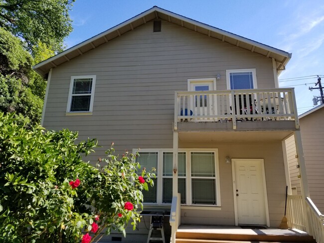 1810 G St in Sacramento, CA - Foto de edificio - Building Photo