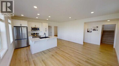 12018-12077 77 Ave in Grande Prairie, AB - Building Photo - Building Photo