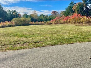 27 Weare Rd in Seabrook, NH - Building Photo - Building Photo