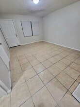 1704 Birchwood Cir in Leesburg, FL - Building Photo - Building Photo