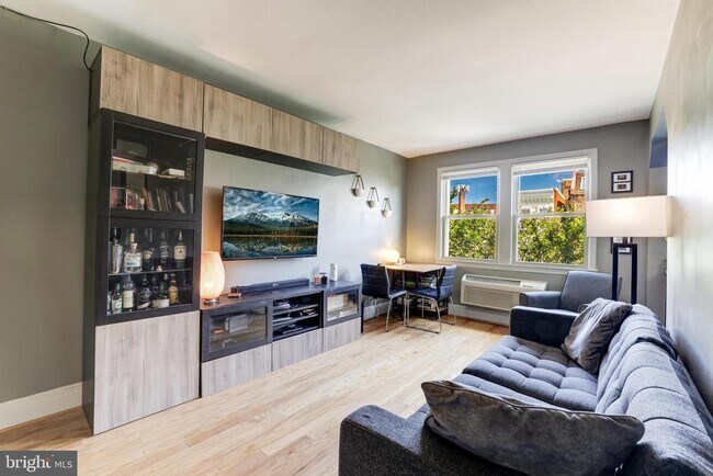 1363 K St SE in Washington, DC - Building Photo - Building Photo