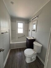 Very large 2 bedroom townhome in Picton in Prince Edward, ON - Building Photo - Building Photo
