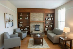 1669 N Humboldt Ave, Unit 1 in Milwaukee, WI - Building Photo