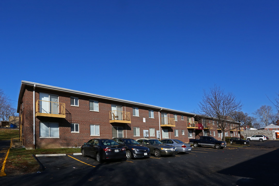 Meramec Pointe Apartments in St. Louis, MO - Building Photo