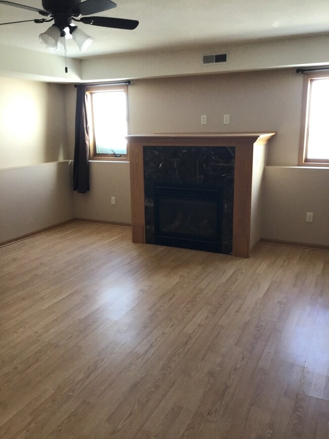 146 Erin Ct, Unit #B in Nicollet, MN - Building Photo - Building Photo