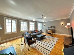 5517 N Kenmore Ave, Unit A05W in Chicago, IL - Foto de edificio - Building Photo