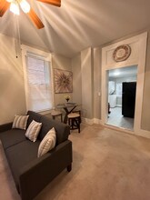 124 S 6th St, Unit 2 in Lafayette, IN - Foto de edificio - Building Photo