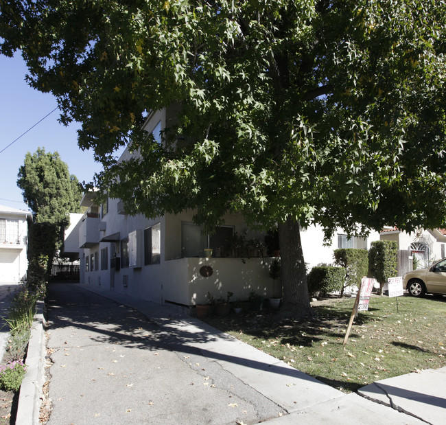 10811 Kling St in North Hollywood, CA - Building Photo - Building Photo