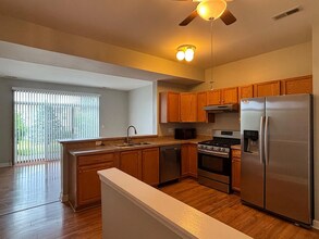 2005 Limestone Ln in Carpentersville, IL - Building Photo - Building Photo