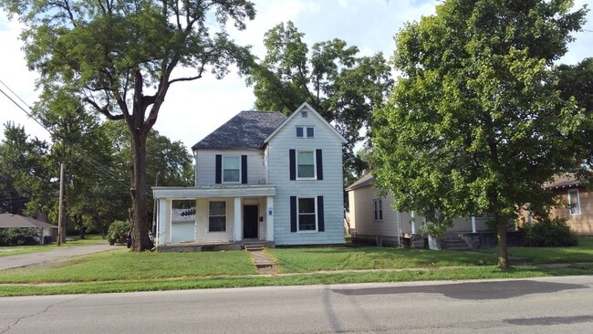 property at 1116 W University Ave