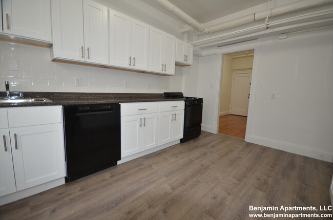 116 Washington St, Unit 1 in Boston, MA - Building Photo - Building Photo