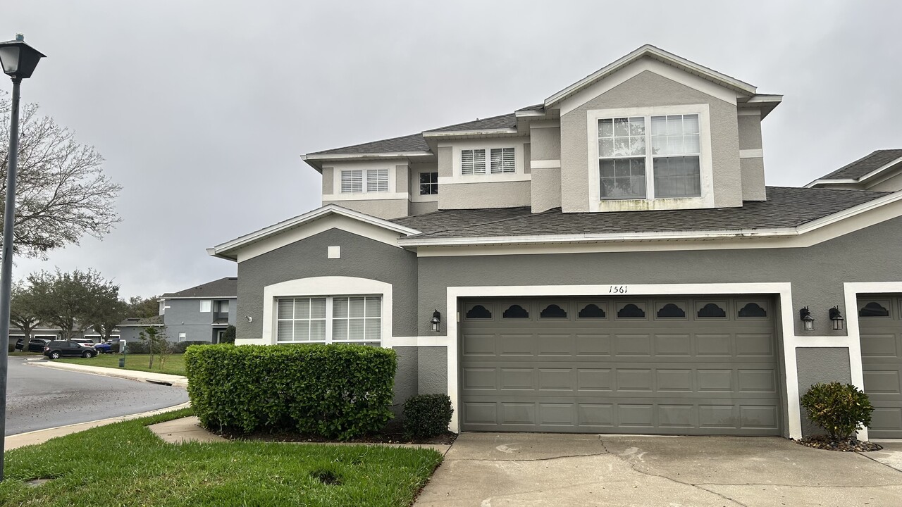 1561 Travertine Terrace in Sanford, FL - Building Photo