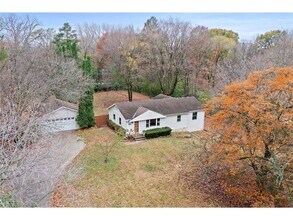 15803 Sunset Rd in Minnetonka, MN - Building Photo - Building Photo