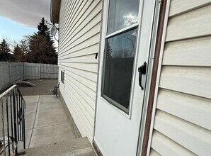 88 Martinwood Way NE in Calgary, AB - Building Photo - Building Photo