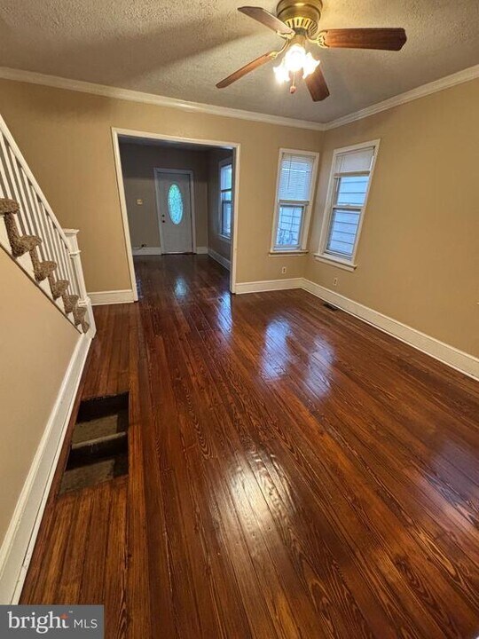 303 Harrison St in Riverton, NJ - Building Photo