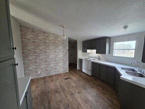 13675 Hero Way W in Leander, TX - Foto de edificio - Building Photo