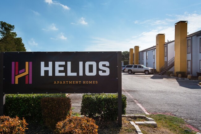 Helios in Dallas, TX - Foto de edificio - Building Photo