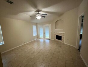 17414 S Summit Canyon Dr in Houston, TX - Building Photo - Building Photo