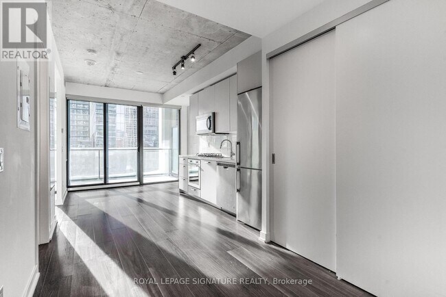 55 Ontario St in Toronto, ON - Building Photo - Building Photo