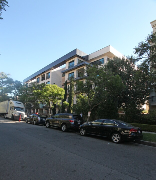 432-438 N Oakhurst Dr in Beverly Hills, CA - Foto de edificio