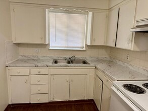 489 S Backer Ave in Fresno, CA - Building Photo - Building Photo